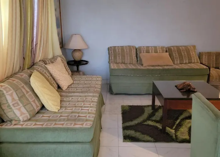 Peaceful Ambiance Awaits At Turtle Tower Apartamento